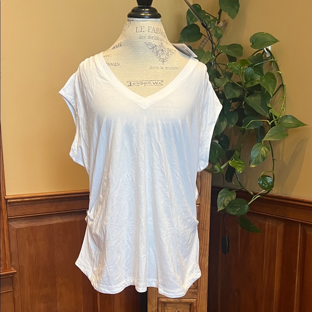 Athleta Outbound White V-Neck Women's Top Tee NWT 1X